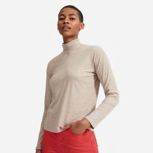 NWT Everlane The Air Turtleneck in heathered oatmeal